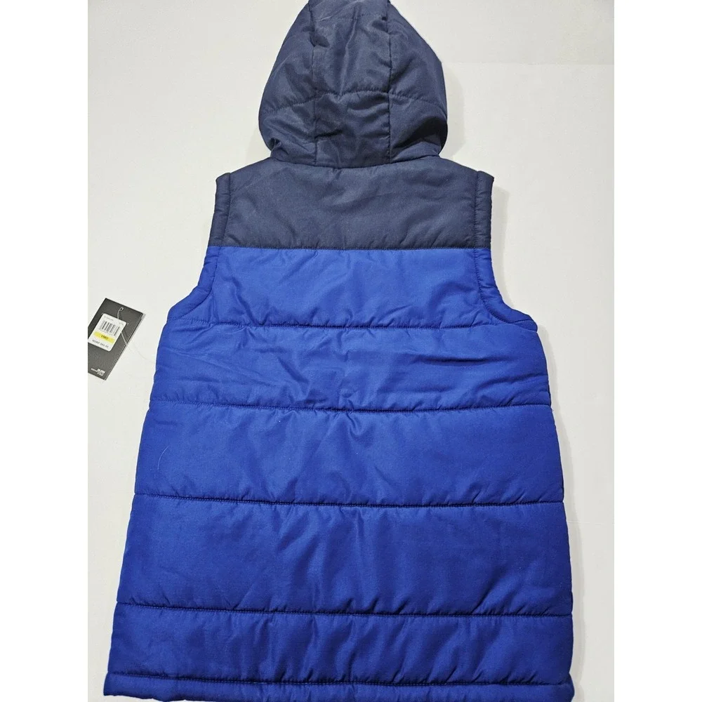 NWT Under Armour Puffer Vest Blue Boys Size YMD Hooded Winter Cozy Zip‎